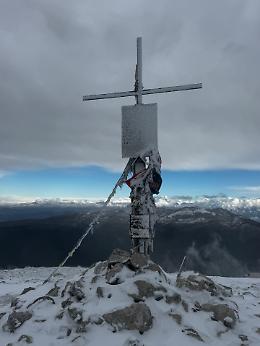Prima neve sui Monti Lepini: la vetta del Semprevisa imbiancata, gli scatti di Daniele