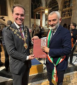 Cori e Londra unite nel segno della musica