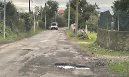 Strade disastrate, i consiglieri d'opposizione: «La priorità è via Strampelli»