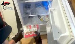 Un chilo e mezzo di hascisc nel frigo, obblighi di firma per un 53enne