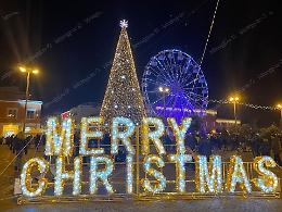 Spese per il Natale a Latina. Botta e risposta tra LBC e maggioranza