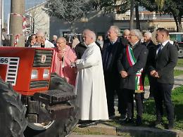 Festa del Ringraziamento a Borgo Vodice, benedetti 200  trattori
