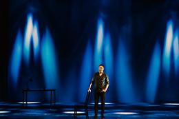 Pubblico in piedi per Pablo Trincia:  "L'uomo sbagliato" conquista Latina
