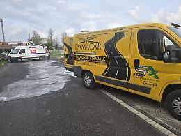 Perdita d'olio in strada ad Aprilia, traffico in tilt tra la Pontina e via Mascagni