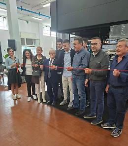 Natale a Fondi, orari prolungati e musica al mercato coperto di via Gioberti