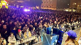 La Fiamma Olimpica ha acceso Latina: in 10mila per un evento destinato a restare nella storia