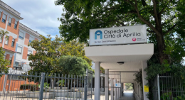 Aurora &egrave; nata &ldquo;con la camicia&rdquo;: la prima bimba del 2026 venuta alla luce avvolta dalla sacca amniotica