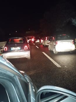 Maxi tamponamento sulla Variante Appia, traffico bloccato per due ore