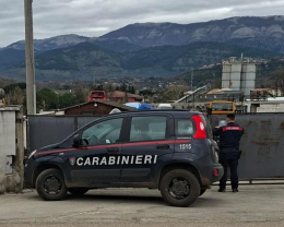 Sezze, sequestrato centro demolizioni auto per gestione illecita di rifiuti