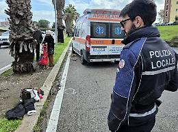 Investita mentre attraversa sulle strisce, anziana finisce in ospedale

