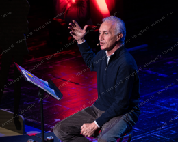 "Cornuti e contenti", Travaglio non perdona