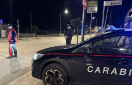 Fermati con 18 grammi di crack e oltre mille euro in contanti. I Carabinieri denunciano un uomo e una donna