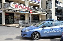 Aggredito uno scout di 15 anni a Latina: mobilitazione contro la violenza davanti al Le Corbusier