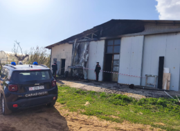 San Felice Circeo, incendio in una falegnameria: proprietario intossicato dal fumo