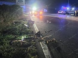 Investito in bici da un&rsquo;auto sullo svincolo della Pontina, &egrave; gravissimo