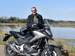 Tragedia in moto, la vittima era un autista del trasporto pubblico locale
