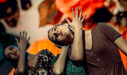 Torna la danza al Teatro D'Annunzio. Voci di piazza e donne  resilienti