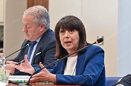 Spiagge, dalla Regione 3 milioni ai Comuni del litorale: fondi per servizi e sicurezza