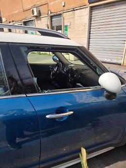 Vandalismo in via Don Morosini: il sindaco condanna gli atti