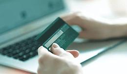 Stop ai bonifici per quattro giorni: ecco cosa succede a Pasqua