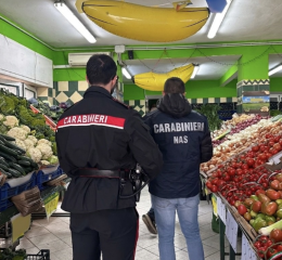 Epatite A, maxi sequestro NAS Latina: 3.000 kg di frutta e verdura senza tracciabilit&agrave;