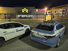 Sorpresi a rubare nel supermercato, uno dei ladri &egrave; lo stesso dei furti nelle auto