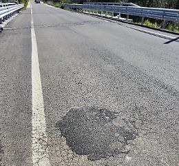 Ponti sotto osservazione ad Aprilia: crepe e criticit&agrave; sulle opere appena riqualificate