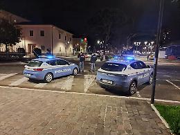 Coltelli e tubi in ferro in auto. La Polizia di Aprilia denuncia 3 persone