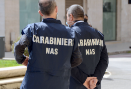 Sequestrati 600 kg di alimenti irregolari: blitz dei Nas tra Aprilia, Latina e Terracina