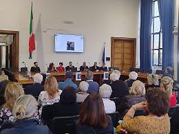 Truffe agli anziani, aula piena a Sabaudia: &ldquo;Chiamate subito il 112&rdquo;