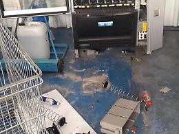 Furto e atti vandalici nel palazzetto, la conta dei danni