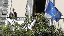 Giornata della Legalit&agrave;: lenzuolo bianco e minuto di silenzio in Comune