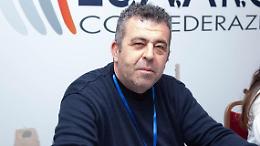 Tifa per i gilet arancioni, il sindaco "scarica" il consigliere