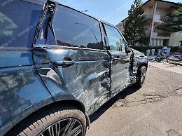 Tir contro auto, incidente per un "rosso" non rispettato