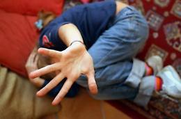 Violenza sulla convivente e sul figlio minorenne, arrestato