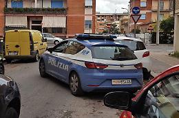 Picchia e rompe il naso ad un 13enne per gelosia: denunciato un 16enne