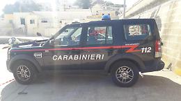 Imbrattano con la vernice un mezzo dei carabinieri: denunciati tre giovani