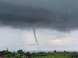 Tromba marina sul litorale pontino, molte le segnalazioni