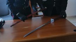 Minacce con una katana al culmine di una lite: denunciati