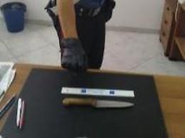 Sfonda il cancello della ex convivente con l'auto, arrestato 38enne