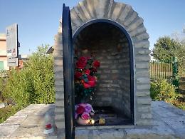 Effigi sacre, nuovo furto: rubata un'altra statuina della Madonna