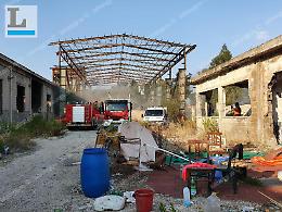 Incendio nel degrado dell'ex Pozzi Ginori, task force per evitare il disastro