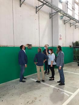 Il sindaco visita il mercato dei fiori: "Soddisfatti dei lavori"