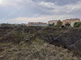 Incendio in via Caltanissetta, le fiamme lambiscono le abitazioni