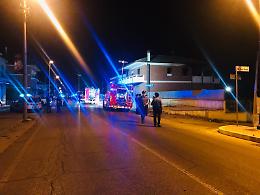 Incendio distrugge appartamento