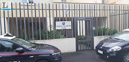 Mezzo chilo di hashish in casa, 22enne perquisito e arrestato dai carabinieri