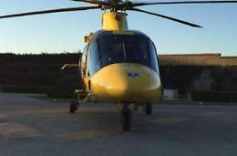 Morso da un cane mentre è in montagna: soccorso dall'eliambulanza
