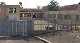 Picchiato da un coetaneo all'uscita da scuola, lo studente ferito torna a casa
