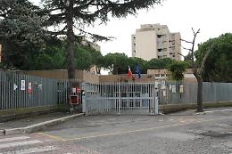 Coronavirus, c'&egrave; un cluster tra studenti, docenti e famiglie: scuola chiusa