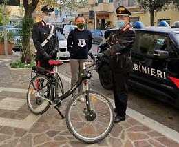 Bici elettrica rubata, ritrovata dai carabinieri e restituita alla proprietaria